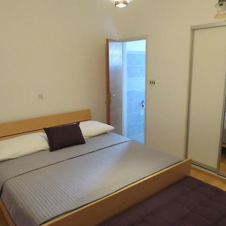 Apartmani Mm Starigrad Paklenica Exterior foto